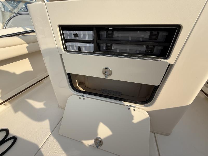 2026 Grady-White 216