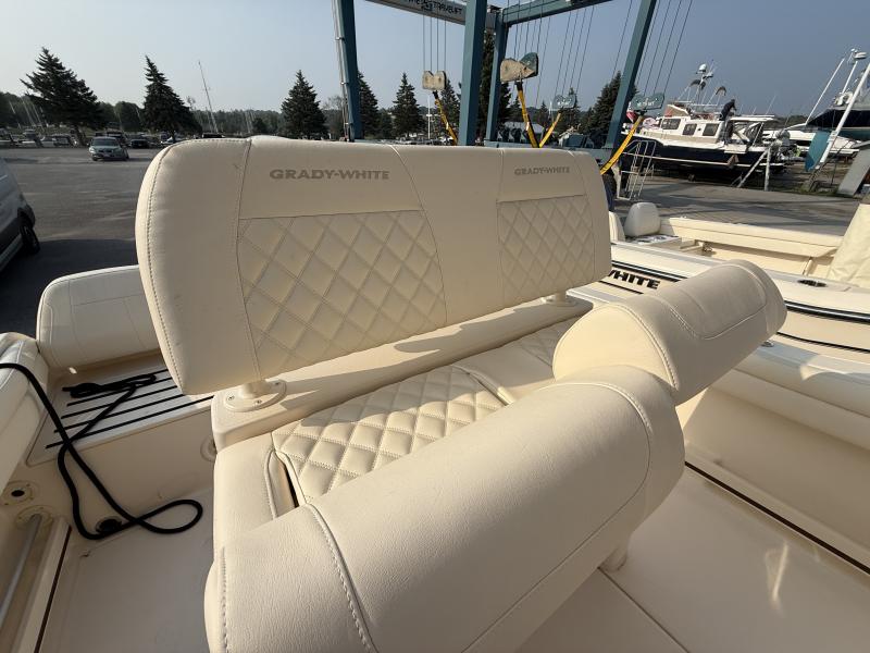 2026 Grady-White 216
